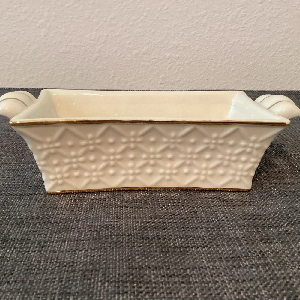Lenox Cream Ceramic Serving Dish with Gold Trim